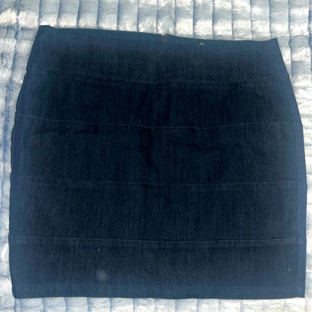 NWOT - denim skirt!